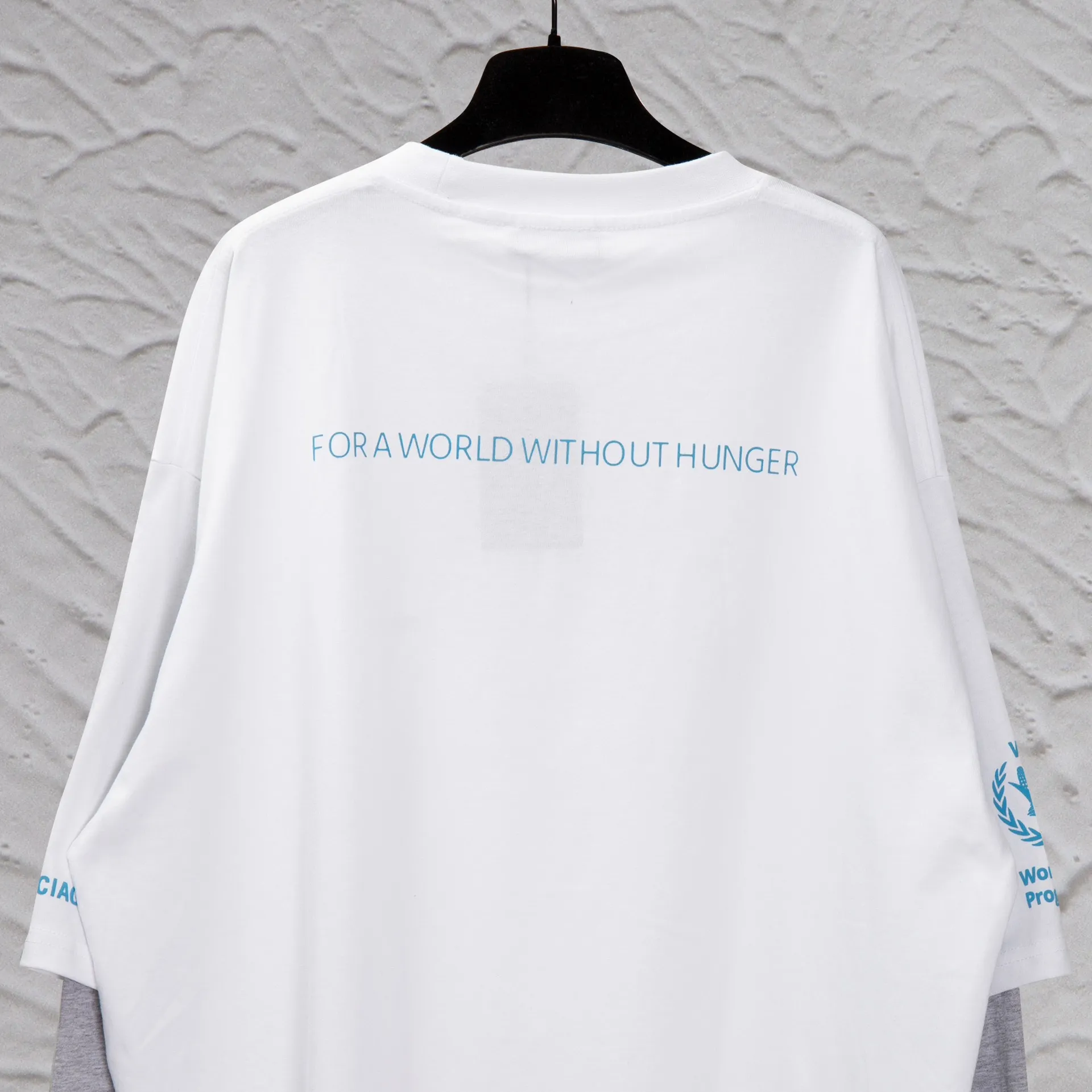 𝐁a𝐋en𝐂i𝐆a ：𝐁A𝐋EN𝐂IA𝐆A/ ； T ： 32 240 - # # 23ss Same Style ❗️❗️❗️ size：xs s m l